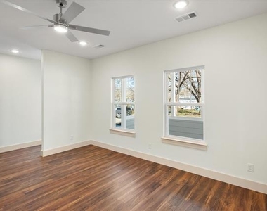 504 E Kimball Street - Photo Thumbnail 5