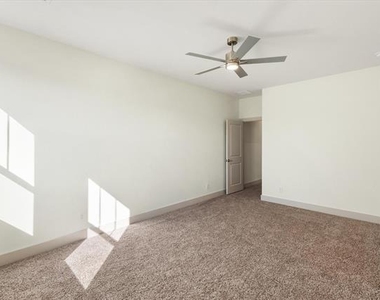 504 E Kimball Street - Photo Thumbnail 17