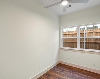 504 E Kimball Street - Photo Thumbnail 14