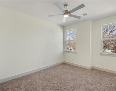 504 E Kimball Street - Photo Thumbnail 25