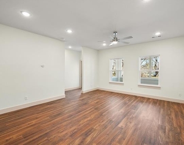 504 E Kimball Street - Photo Thumbnail 10