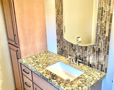 15611 N 57th Lane - Photo Thumbnail 11