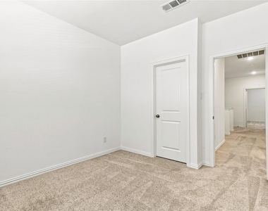 537 Parkside Drive - Photo Thumbnail 23