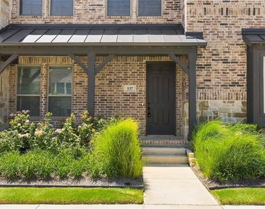537 Parkside Drive - Photo Thumbnail 3