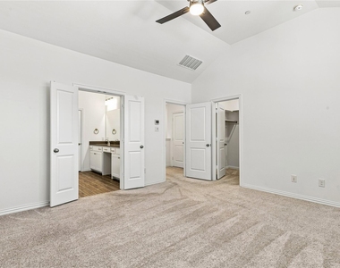 537 Parkside Drive - Photo Thumbnail 17