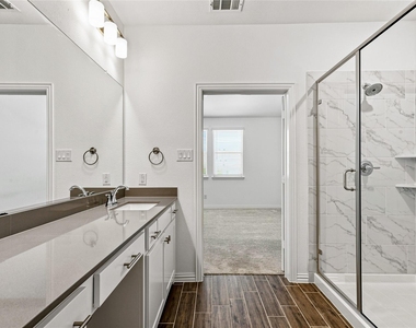 537 Parkside Drive - Photo Thumbnail 20