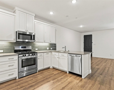 537 Parkside Drive - Photo Thumbnail 11