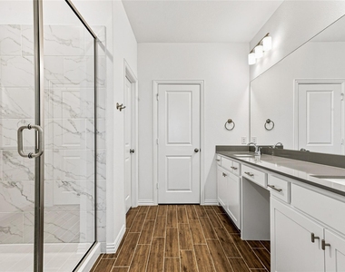 537 Parkside Drive - Photo Thumbnail 18