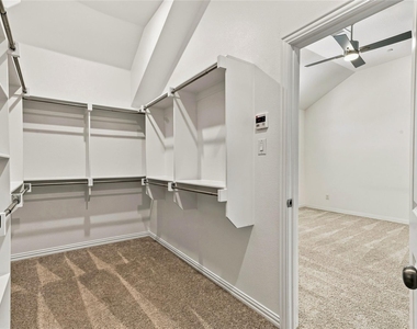 537 Parkside Drive - Photo Thumbnail 21