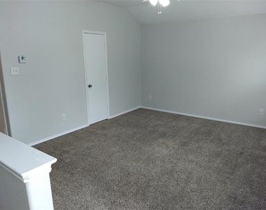 1133 Mockingbird Drive - Photo Thumbnail 16