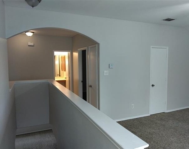 1133 Mockingbird Drive - Photo Thumbnail 15