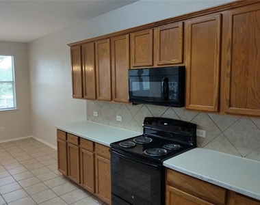 1133 Mockingbird Drive - Photo Thumbnail 6