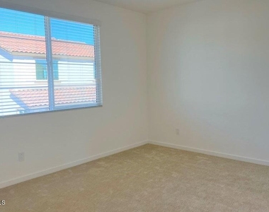 13857 S 177th Avenue - Photo Thumbnail 13