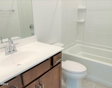 13857 S 177th Avenue - Photo Thumbnail 24