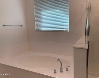 13857 S 177th Avenue - Photo Thumbnail 30