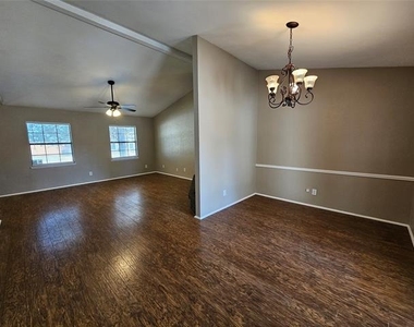 7713 Jerome Drive - Photo Thumbnail 13