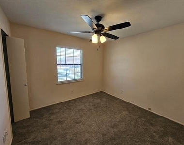 7713 Jerome Drive - Photo Thumbnail 17