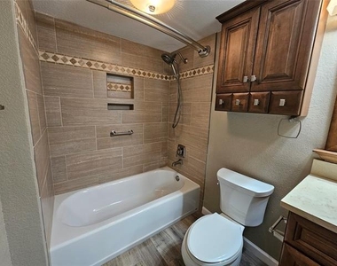 7713 Jerome Drive - Photo Thumbnail 15