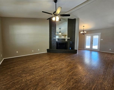 7713 Jerome Drive - Photo Thumbnail 7