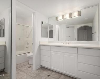 5104 N 32nd Street - Photo Thumbnail 3