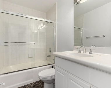 5104 N 32nd Street - Photo Thumbnail 7
