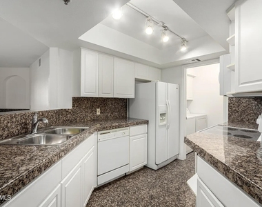 5104 N 32nd Street - Photo Thumbnail 2