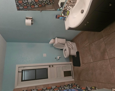 301 Sw Violet Avenue - Photo Thumbnail 12