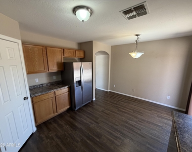 170 S 228th Lane - Photo Thumbnail 10