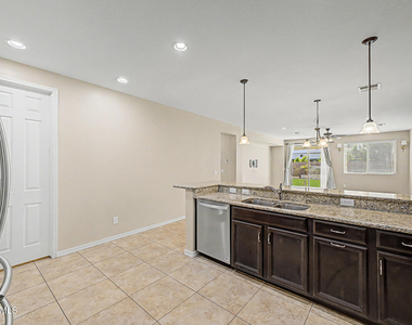 2531 E Eleana Lane - Photo Thumbnail 16