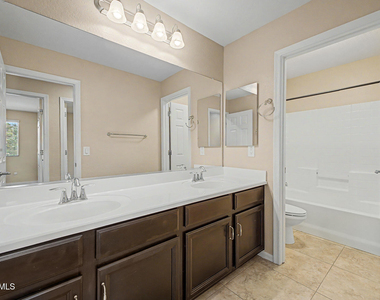 2531 E Eleana Lane - Photo Thumbnail 31