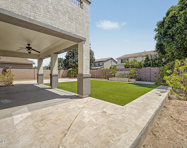 2531 E Eleana Lane - Photo Thumbnail 46