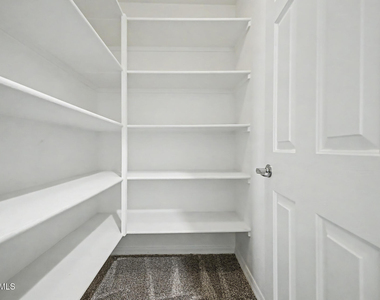 2531 E Eleana Lane - Photo Thumbnail 32