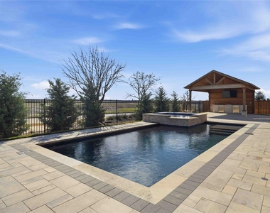 1410 Binkley Avenue - Photo Thumbnail 27