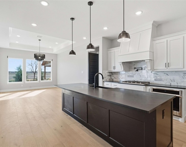 1410 Binkley Avenue - Photo Thumbnail 9