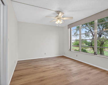 2651 S Palm Aire Drive - Photo Thumbnail 14