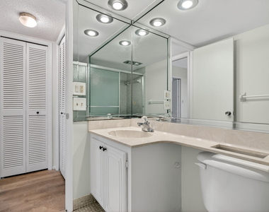 2651 S Palm Aire Drive - Photo Thumbnail 18
