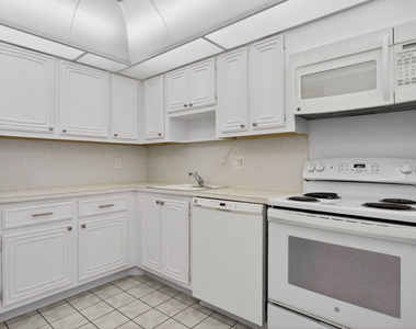 2651 S Palm Aire Drive - Photo Thumbnail 3