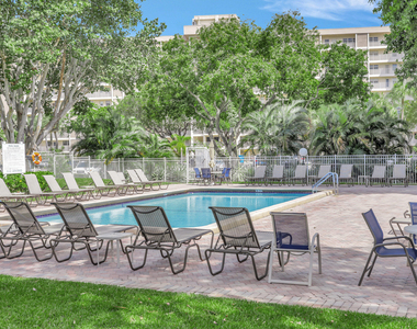 2651 S Palm Aire Drive - Photo Thumbnail 32