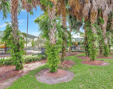 2651 S Palm Aire Drive - Photo Thumbnail 34