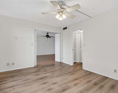 2651 S Palm Aire Drive - Photo Thumbnail 16