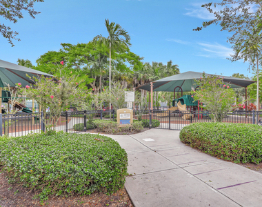 2651 S Palm Aire Drive - Photo Thumbnail 40