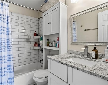 516 E Wintergreen Road - Photo Thumbnail 2