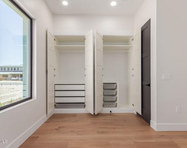 3014 E Avalon Drive - Photo Thumbnail 28