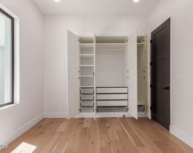 3014 E Avalon Drive - Photo Thumbnail 25