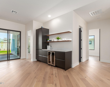 3014 E Avalon Drive - Photo Thumbnail 5