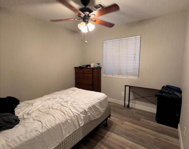 834 E Rossi Court - Photo Thumbnail 13