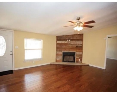 128 Burkhalter Street - Photo Thumbnail 24
