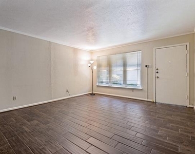 3827 Gilbert Avenue - Photo Thumbnail 2