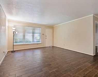 3827 Gilbert Avenue - Photo Thumbnail 1