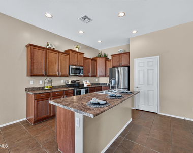 16864 W Hammond Street - Photo Thumbnail 25